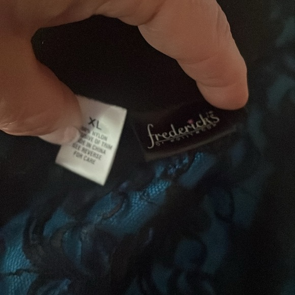 Fredericks of Hollywood Intimates - two pieces - bustier top and bottom - Picture 5 of 17